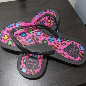 Betsey Johnson Muk Luks Flip Flop L 9/10